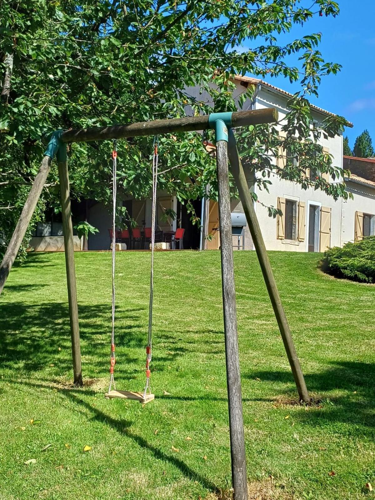 Gite De La Seguiniere La Chapelle-Baton Esterno foto
